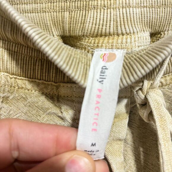 Anthropologie Daily Practice Cargo Pockets Jogger Pants Beige Medium High-Rise - Picture 7 of 10